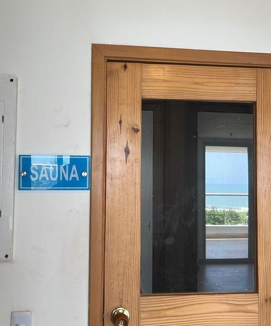 Aparta Fantastique Apartment